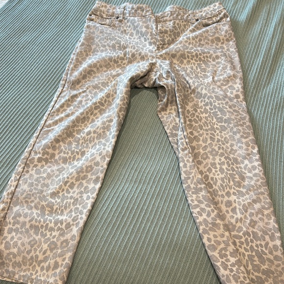 Chico Short/3/4 length Leopard Jeans - Picture 2 of 5